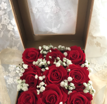9 Red Roses in Gold Box 9 Red Roses in Gold Box